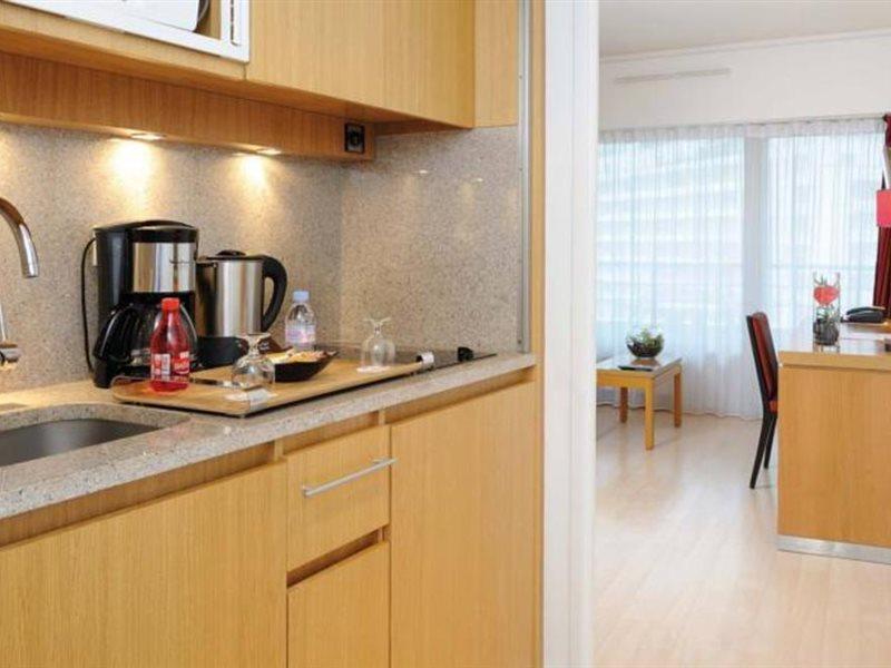 Residhome Courbevoie La Defense Экстерьер фото