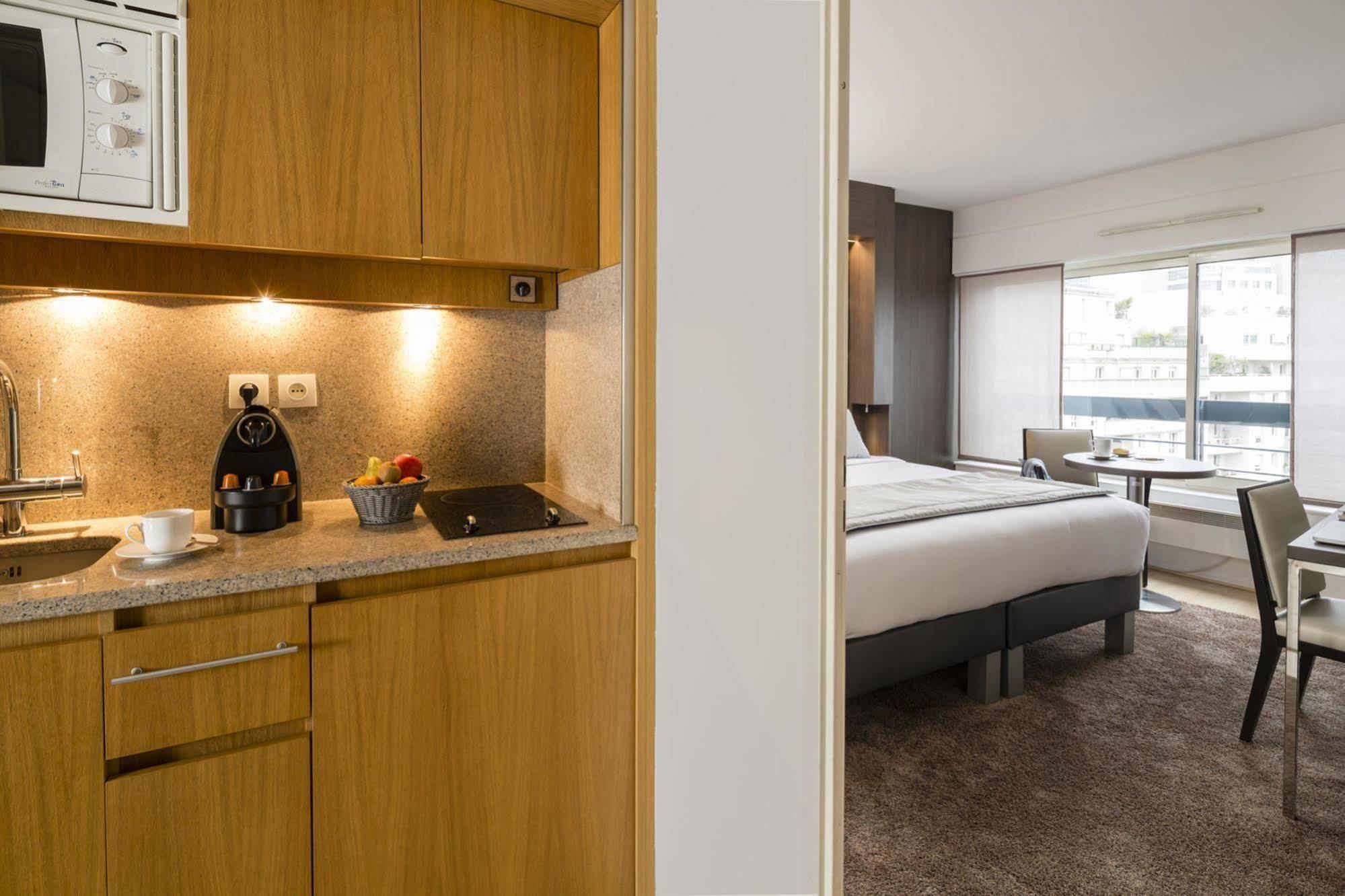 Residhome Courbevoie La Defense Экстерьер фото